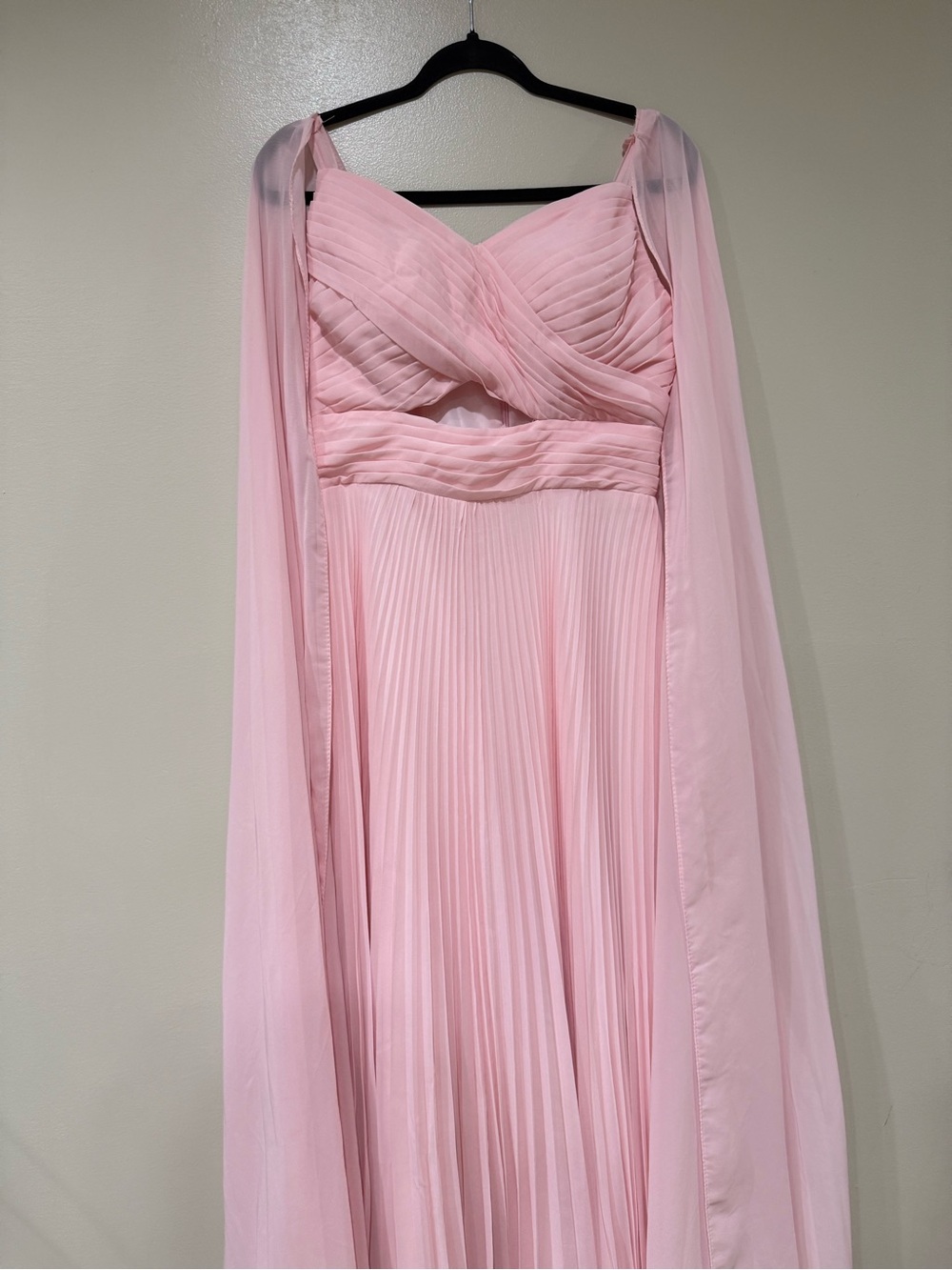 Elegant Pink Pleated Evening Gown